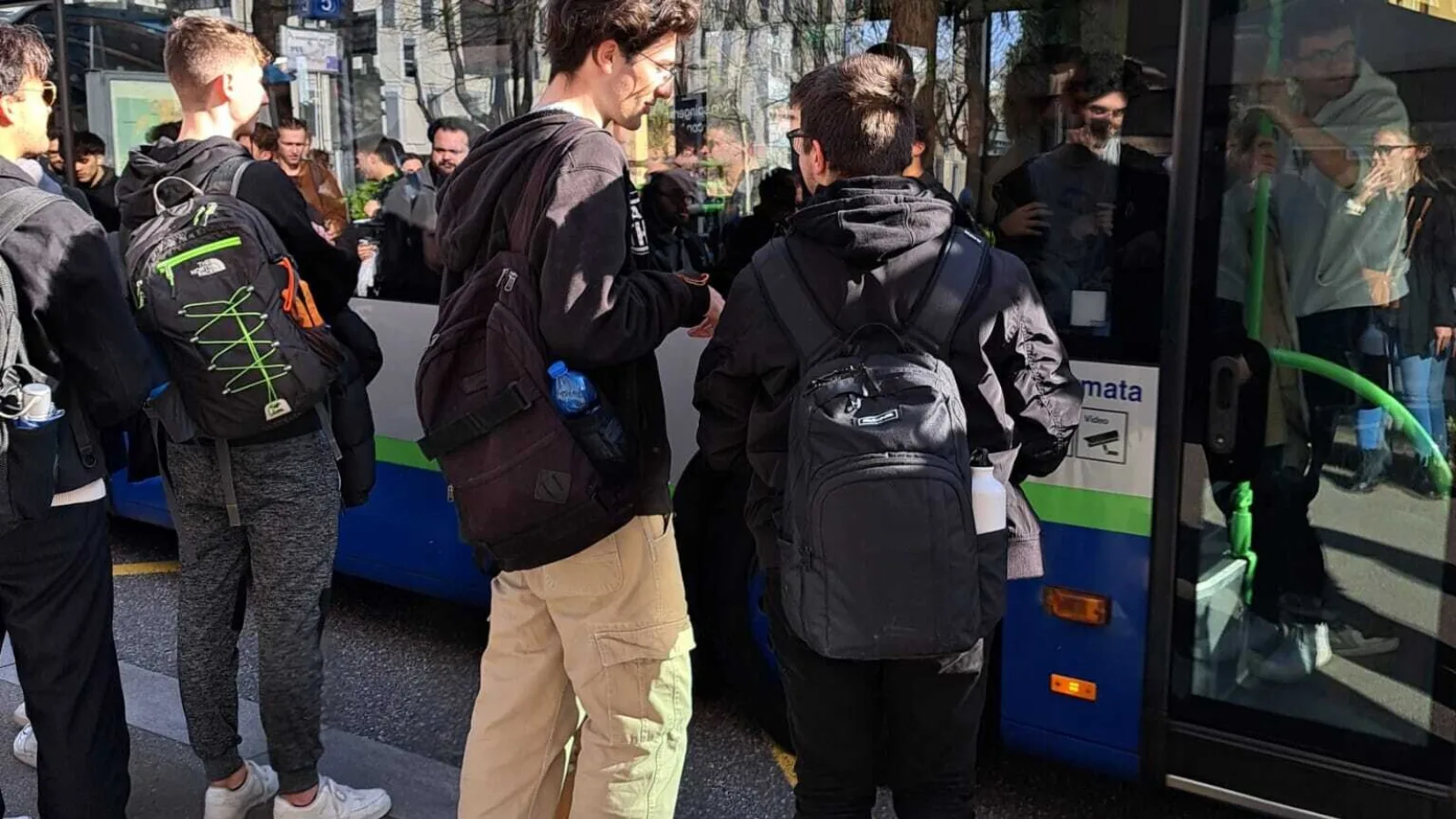 Petizione trasporto pubblico per i giovani