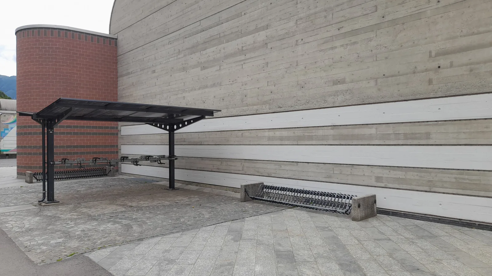Sant'Antonino_stalli bici scuole comunali