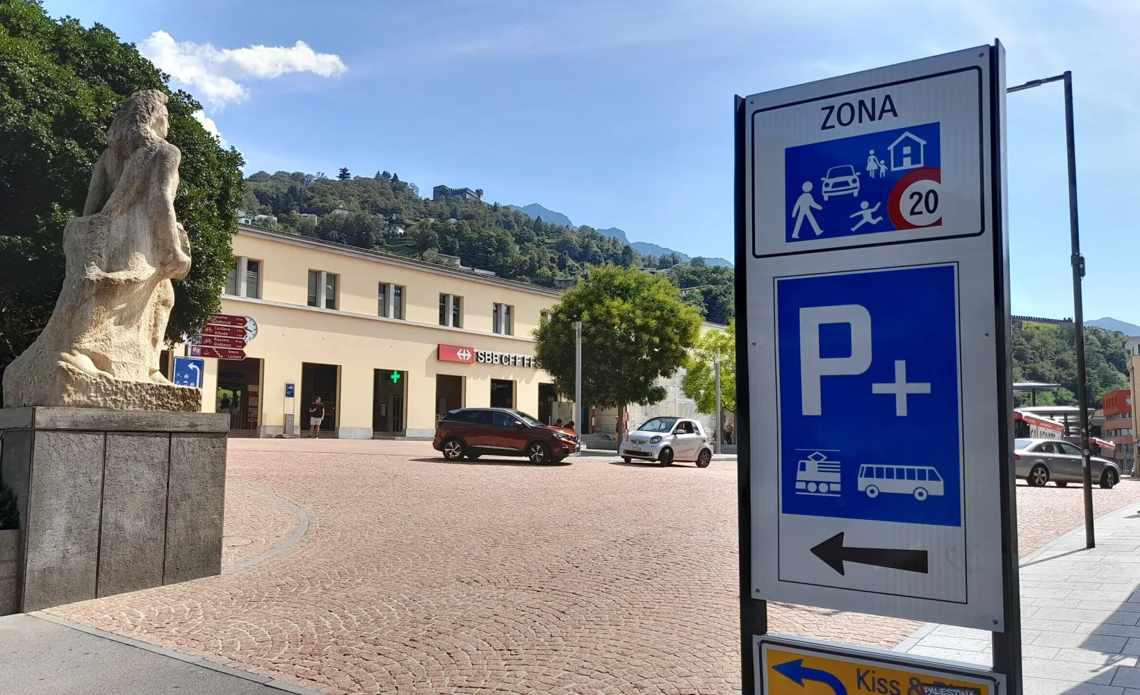 Stazione di Bellinzona e zona 20