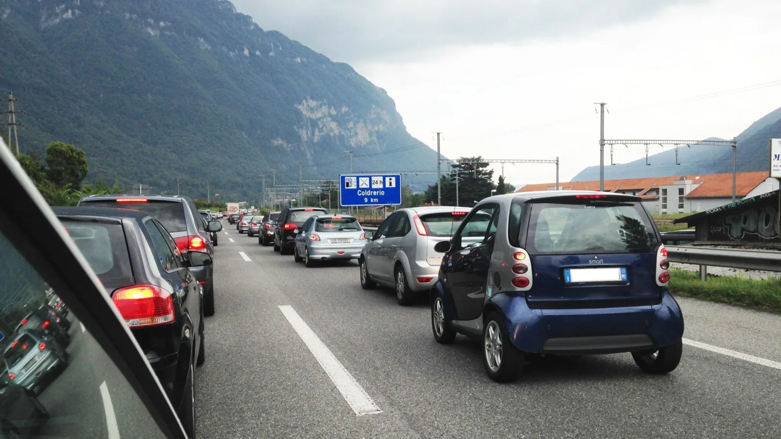 Traffico A2 Maroggia direzione sud