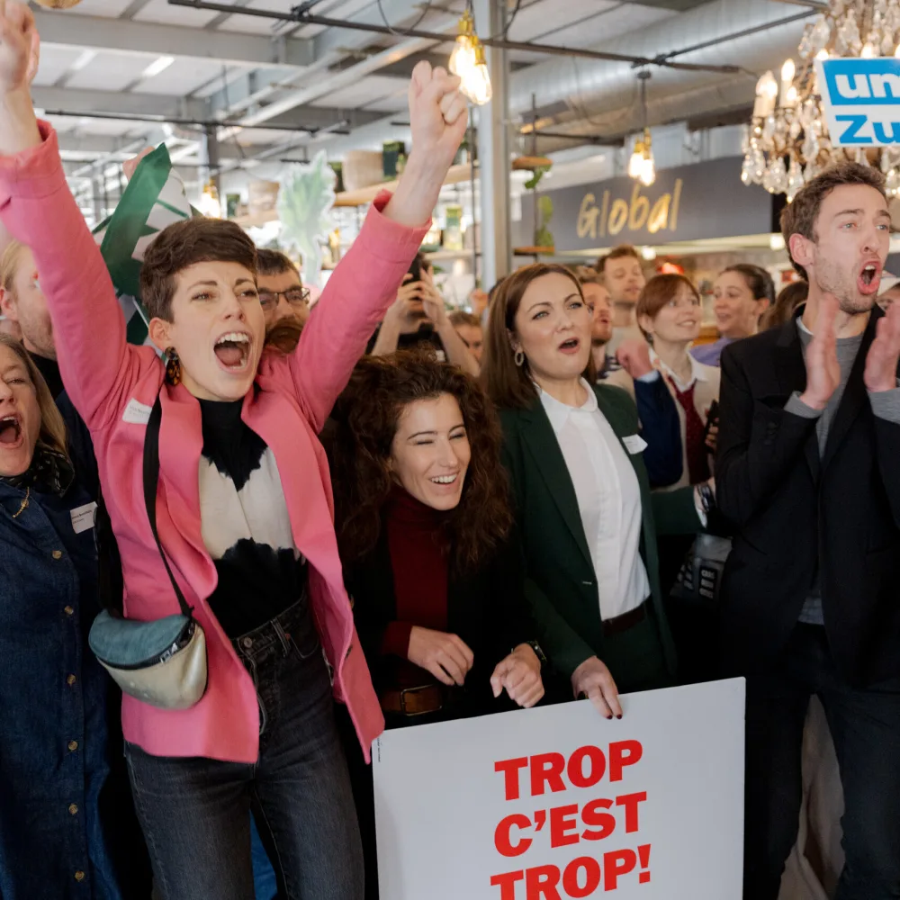 No all'ampliamento delle autostrade. Festival del voto.