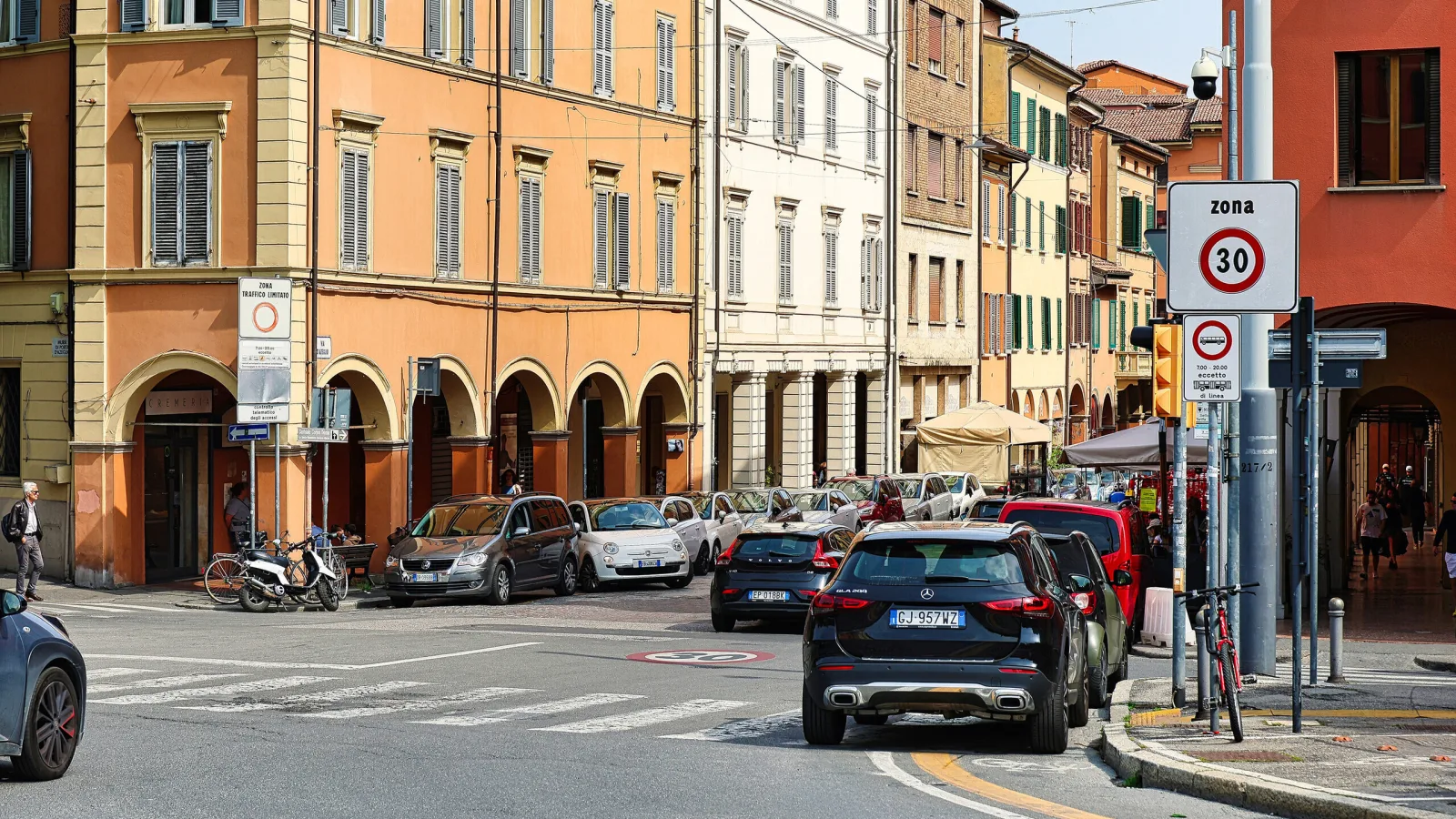 1 2025 s24 25 Dossier Bologna copy Ruedelavenir