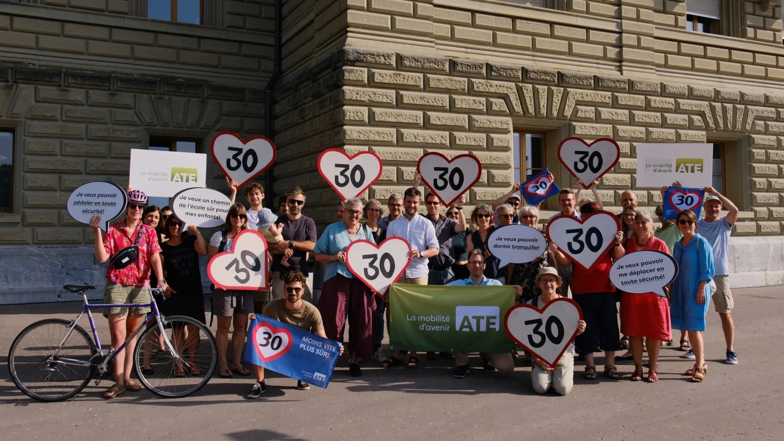 Remise de la pétition «30 km/h» - fr